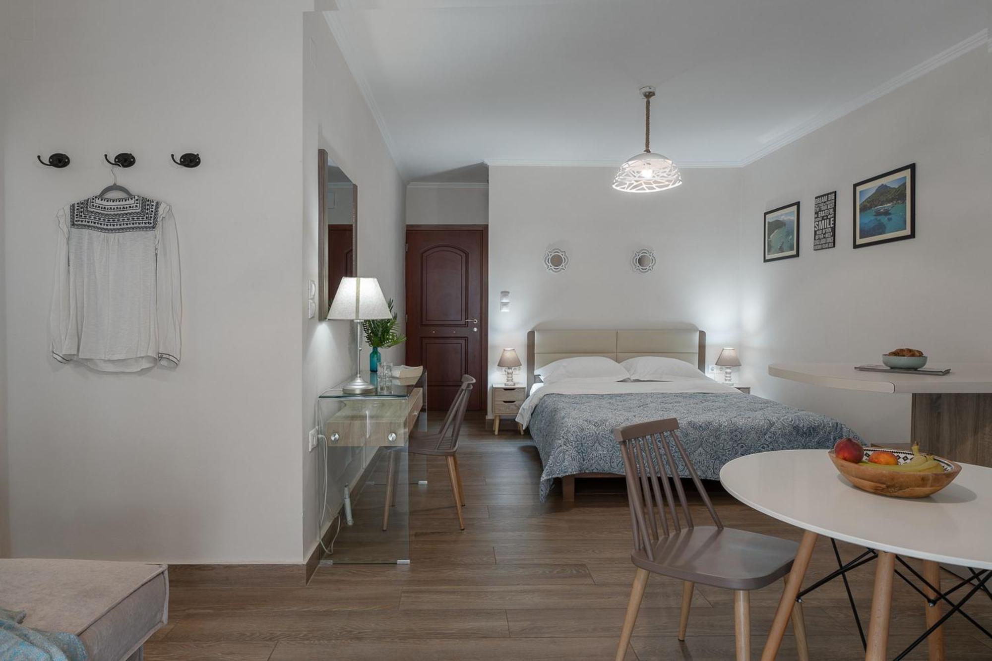 Captain'S Seafront Apartments Νυδρί Εξωτερικό φωτογραφία