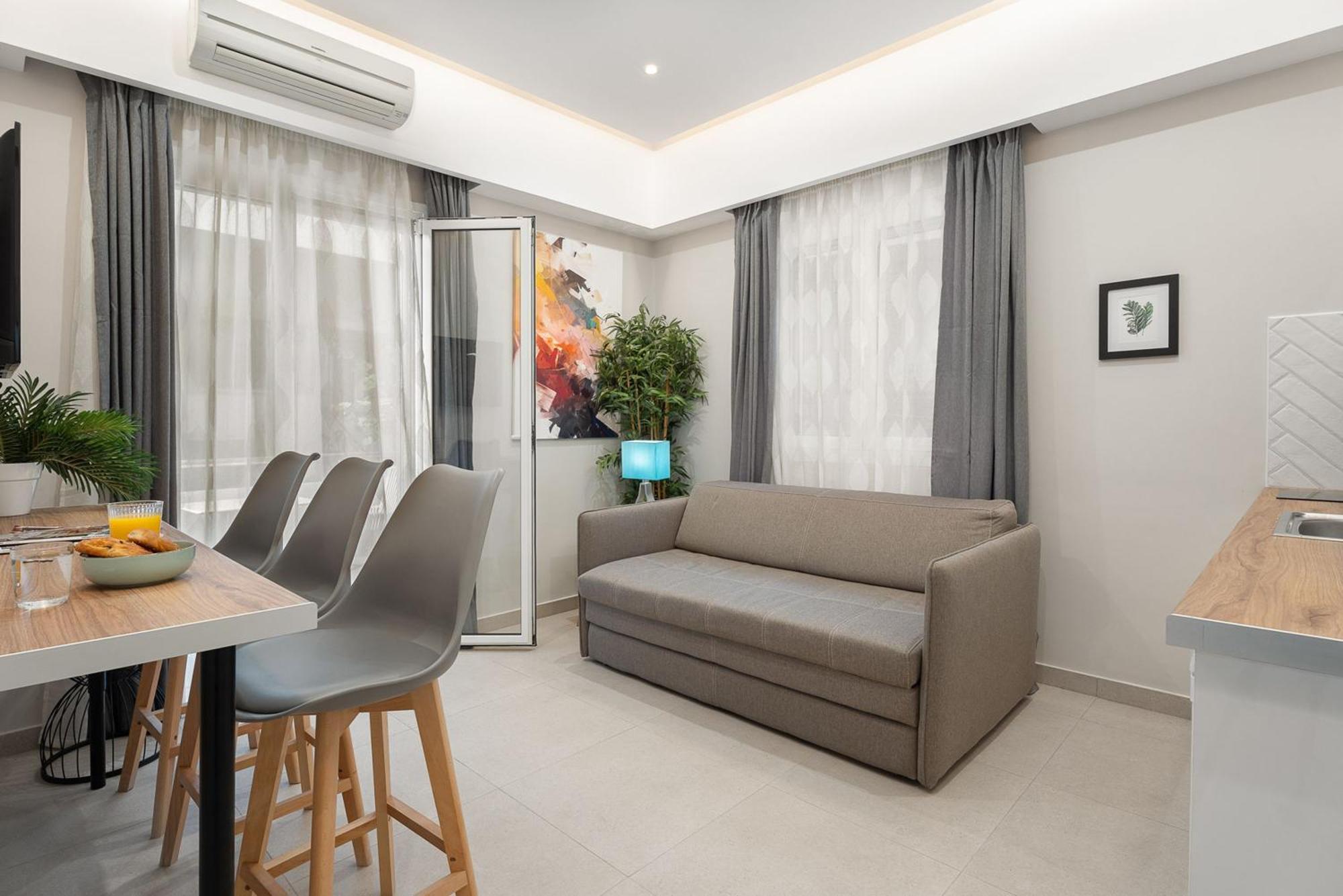 Captain'S Seafront Apartments Νυδρί Εξωτερικό φωτογραφία