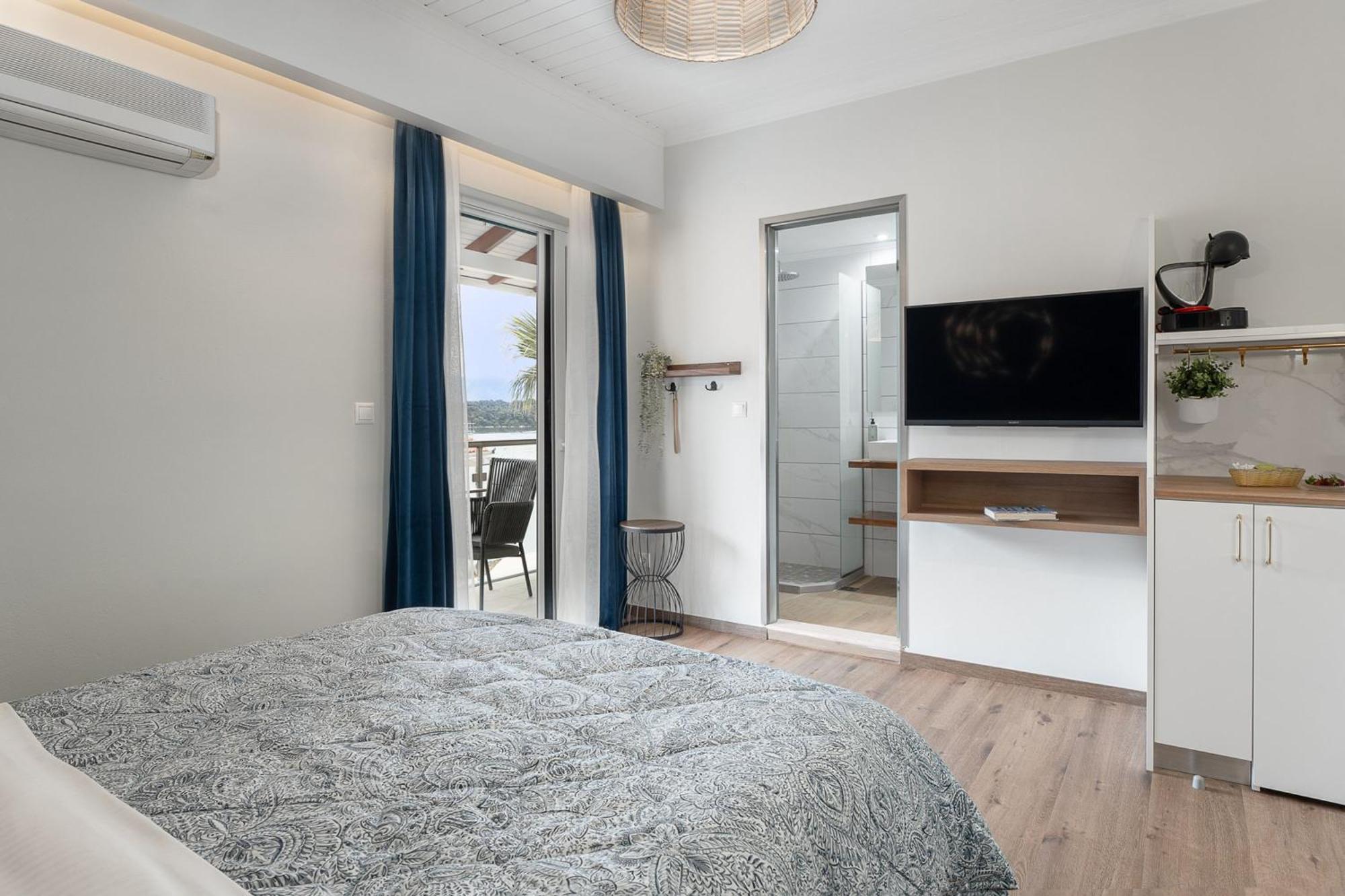 Captain'S Seafront Apartments Νυδρί Εξωτερικό φωτογραφία